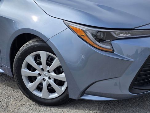 Used 2024 Toyota Corolla LE FWD image 9