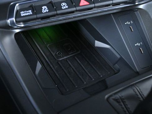 Used 2024 Audi Q3 2.0T Premium Plus w/ Premium Plus Package image 20