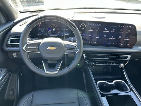 New 2026 Chevrolet Traverse LT w/ Enhanced Driving Package image 5