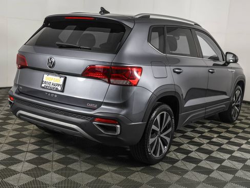 Used 2024 Volkswagen Taos SE FWD image 13