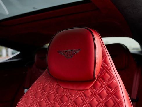 Used 2022 Bentley Continental GT image 40