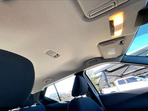 Used 2020 Nissan Kicks SR image 13