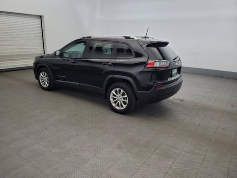 Used 2020 Jeep Cherokee Latitude FWD image 3