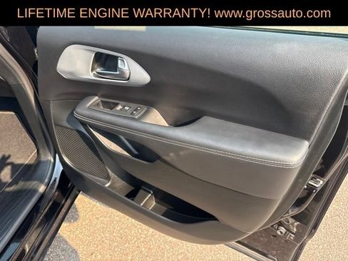 Used 2025 Chrysler Pacifica Limited FWD image 39