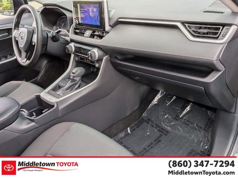 Certified 2025 Toyota RAV4 XLE AWD/4WD image 34