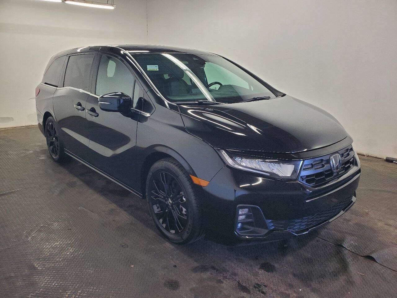Used 2025 Honda Odyssey Sport-L image 3