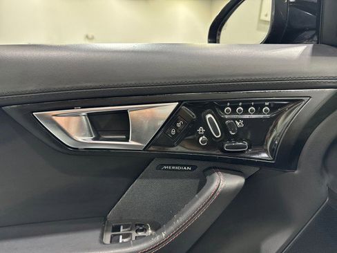Used 2014 Jaguar F-TYPE S image 42