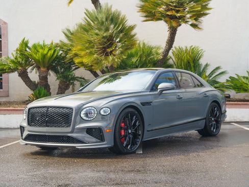 Used 2025 Bentley Flying Spur Speed image 37