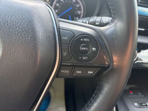 Used 2022 Toyota Venza XLE AWD/4WD image 28