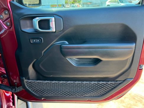 Used 2021 Jeep Wrangler Unlimited Rubicon image 24