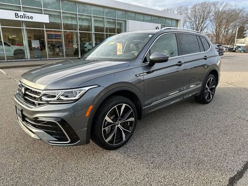 Certified 2024 Volkswagen Tiguan SEL R-Line image 3