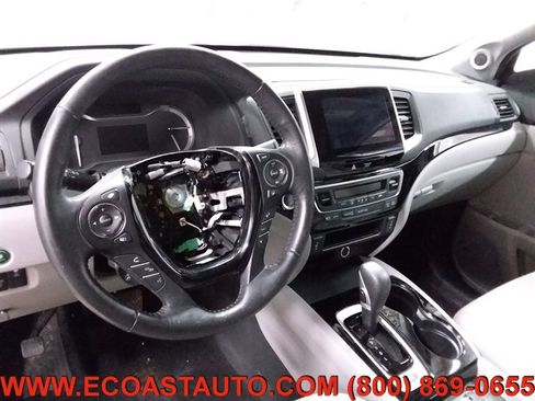 Used 2017 Honda Ridgeline RTL-E image 11