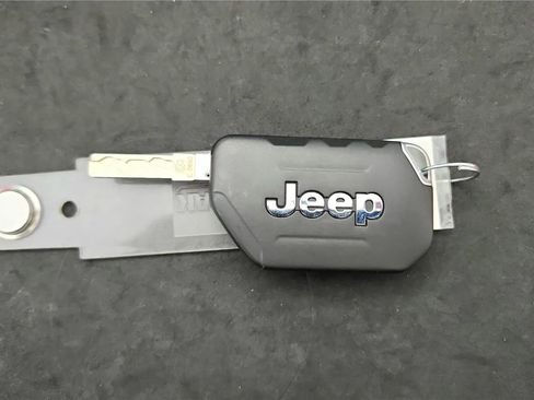 Used 2022 Jeep Wrangler Unlimited Sport AWD/4WD image 13