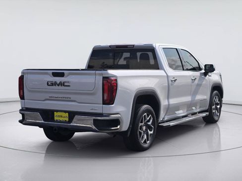 Used 2024 GMC Sierra 1500 SLT RWD image 8