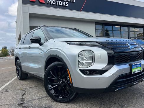 New 2025 Mitsubishi Outlander SEL Black Edition image 2