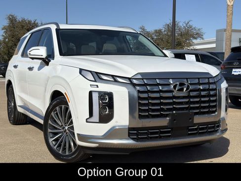 Used 2025 Hyundai Palisade Calligraphy FWD image 1
