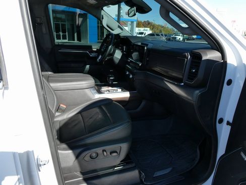 Certified 2023 GMC Sierra 1500 SLT w/ SLT Premium Package image 13