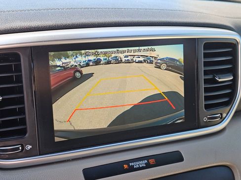 Used 2020 Kia Sportage S w/ S Sunroof Package image 19