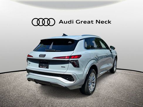 New 2026 Audi Q3 quattro 2.0T AWD/4WD image 10