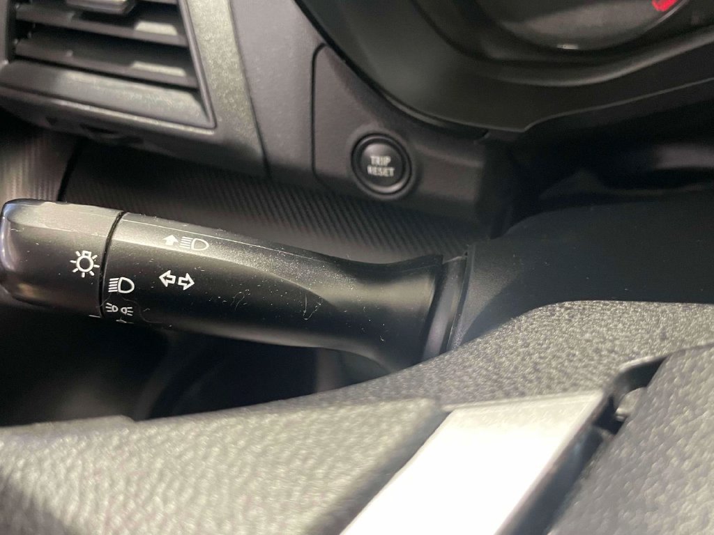 Used 2018 Subaru Impreza 2.0i AWD/4WD image 21