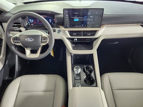 New 2026 Ford Explorer Active w/ Active Comfort Package image 16