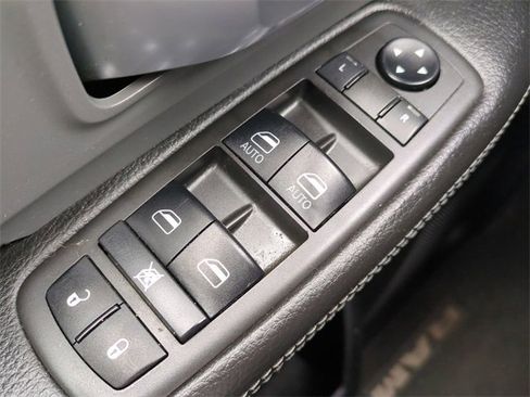 Used 2021 RAM 2500 Big Horn image 22