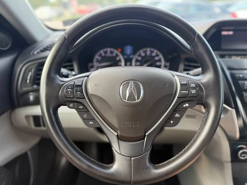 Used 2017 Acura ILX FWD image 21