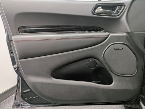 Used 2025 Dodge Durango GT image 8