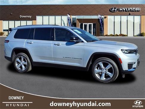 Used 2021 Jeep Grand Cherokee L Limited image 3