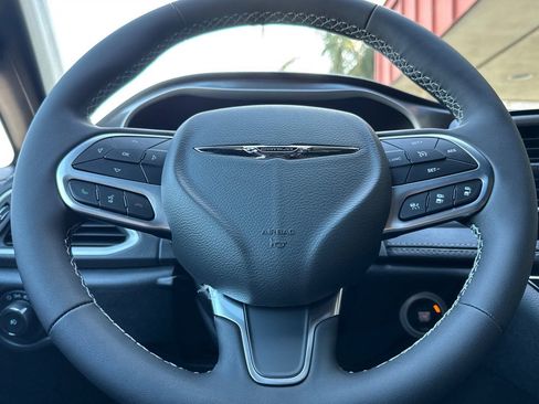 New 2026 Chrysler Pacifica Select image 23
