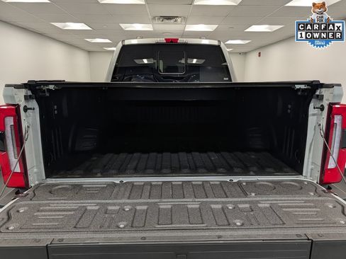 Used 2025 Ford F250 4x4 Crew Cab Super Duty image 27