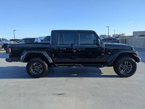 Used 2021 Jeep Gladiator Sport AWD/4WD image 2