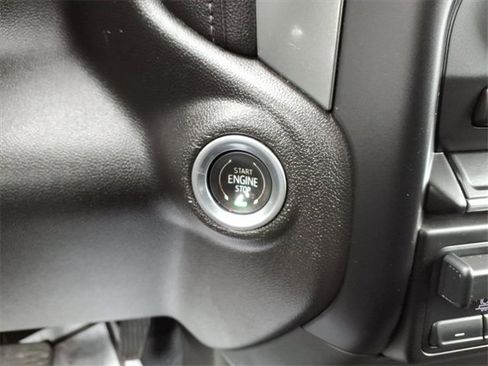 Used 2022 Chevrolet Silverado 2500 LT w/ Convenience Package image 21