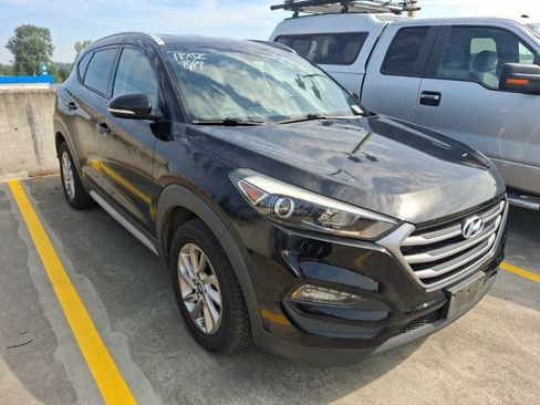 Used 2017 Hyundai Tucson SE Plus w/ Cargo Package AWD/4WD image 2