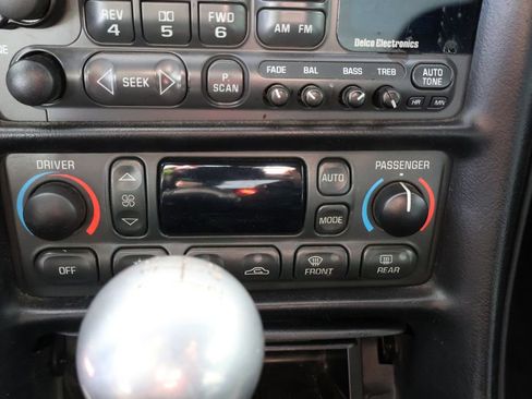 Used 2001 Chevrolet Corvette Base w/ Preferred Equipment Group2 image 23