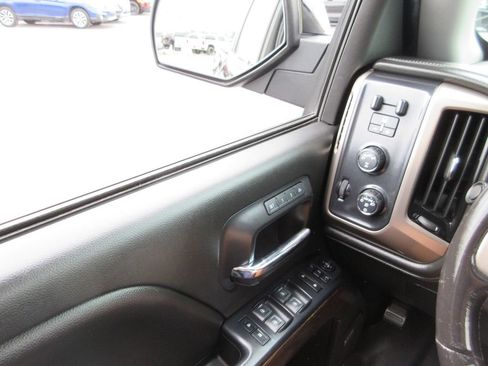 Used 2018 GMC Sierra 1500 Denali w/ Denali Ultimate Package AWD/4WD image 34