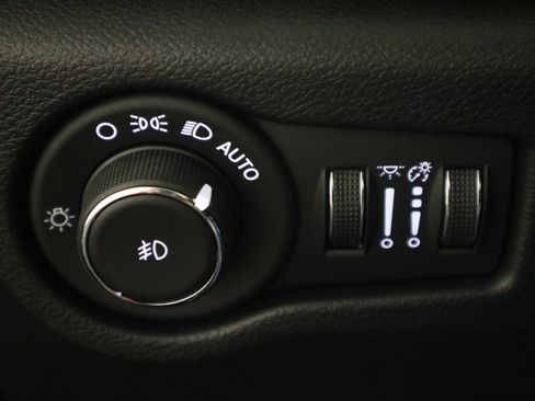 New 2026 Chrysler Pacifica Select image 34