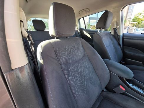 Used 2015 Nissan Leaf SV image 15