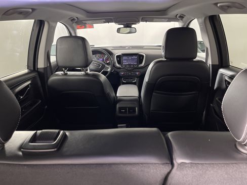 Used 2023 GMC Terrain SLT image 16