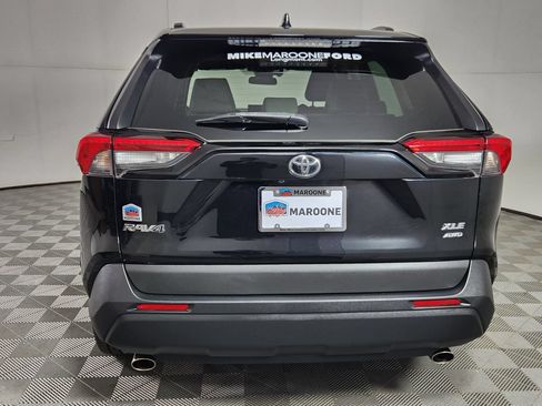 Used 2020 Toyota RAV4 XLE Premium AWD/4WD image 6