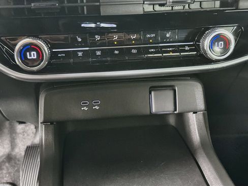 Used 2025 Honda Prologue Touring image 24
