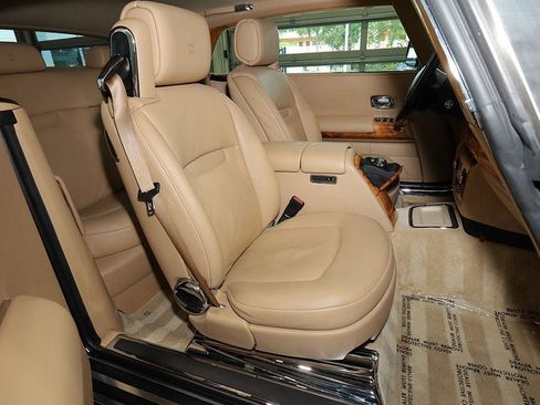 Used 2010 Rolls-Royce Phantom Coupe RWD image 18