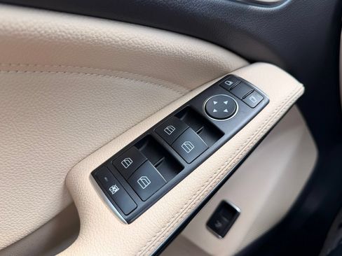 Certified 2018 Mercedes-Benz CLA 250 4MATIC image 19