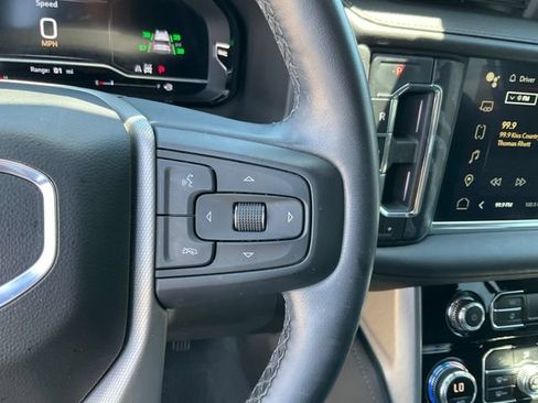 Used 2023 GMC Yukon Denali AWD/4WD image 12