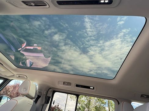 New 2025 Volkswagen ID. Buzz 1st Edition image 32