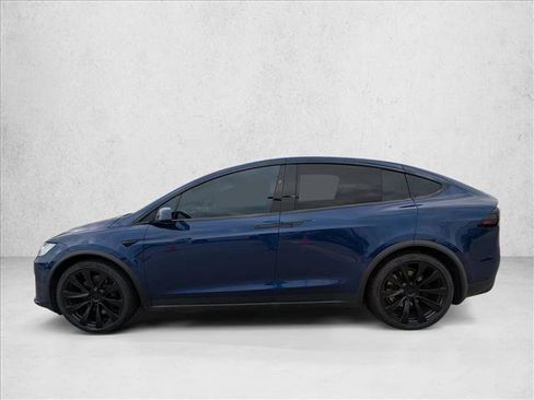 Used 2022 Tesla Model X Plaid image 9