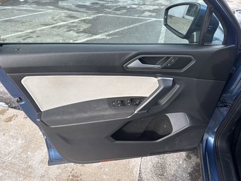 Used 2020 Volkswagen Tiguan S image 22