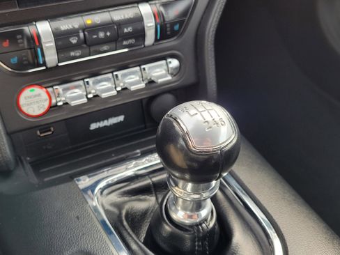 Used 2016 Ford Mustang GT Premium RWD image 24