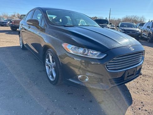 Used 2015 Ford Fusion SE w/ Equipment Group 201A image 8