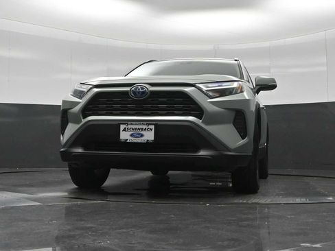 Used 2022 Toyota RAV4 XLE w/ XLE Grade Weather Package AWD/4WD image 52